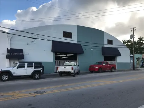 1628 NW 28th Street Miami FL 33142