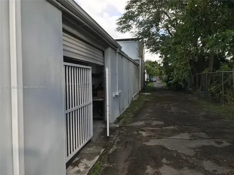 1628 NW 28th Street Miami FL 33142