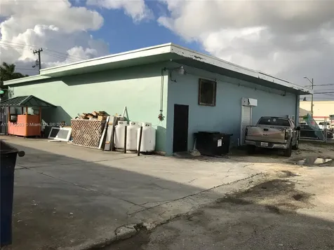 1628 NW 28th Street Miami FL 33142