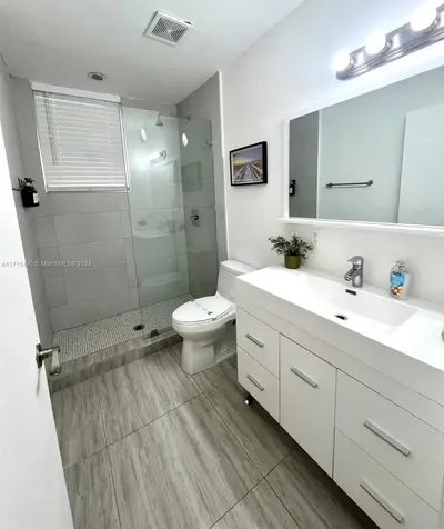 1611 Meridian Avenue Miami Beach FL 33139