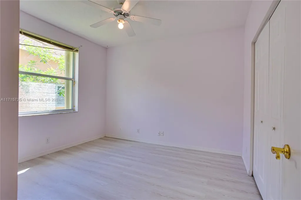 4957 NW 111th Terrace Coral Springs FL 33076