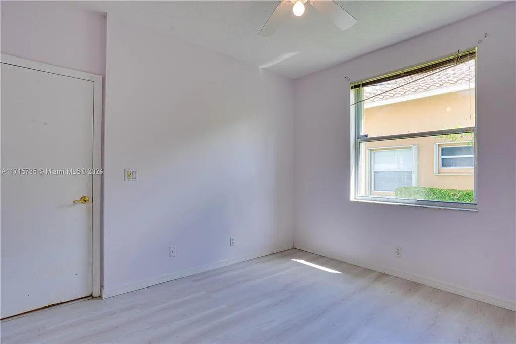 4957 NW 111th Terrace Coral Springs FL 33076