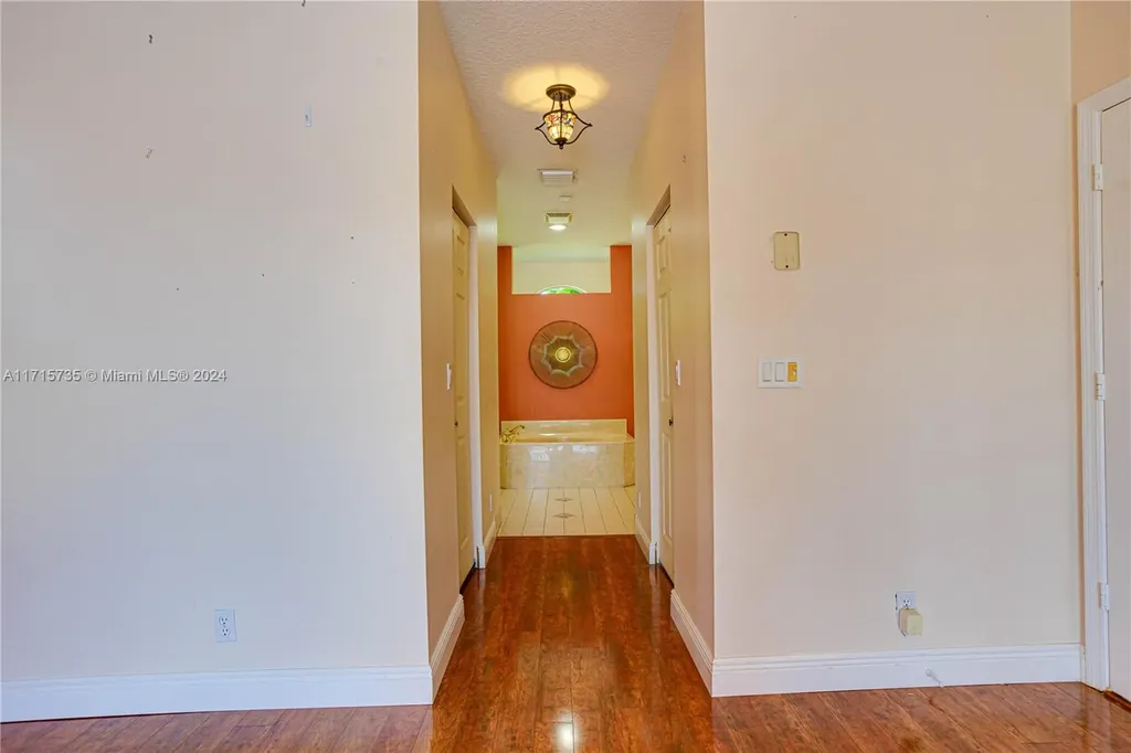 4957 NW 111th Terrace Coral Springs FL 33076