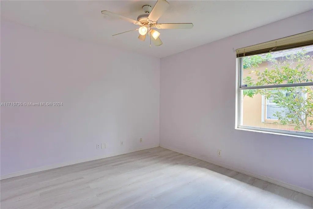 4957 NW 111th Terrace Coral Springs FL 33076