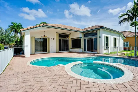 4957 NW 111th Terrace Coral Springs FL 33076