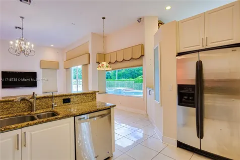 4957 NW 111th Terrace Coral Springs FL 33076