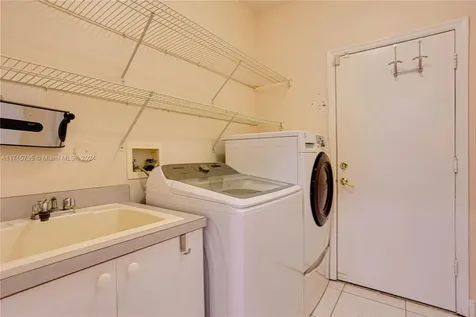 4957 NW 111th Terrace Coral Springs FL 33076
