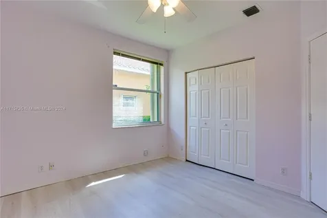 4957 NW 111th Terrace Coral Springs FL 33076