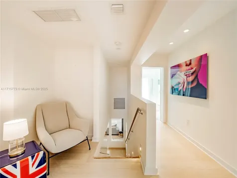 4365 N Bay Road Miami Beach FL 33140