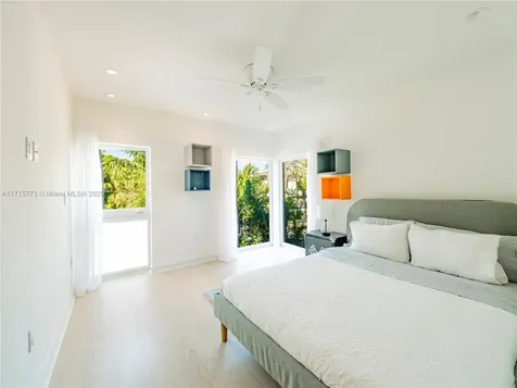 4365 N Bay Road Miami Beach FL 33140