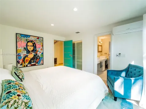 4365 N Bay Road Miami Beach FL 33140