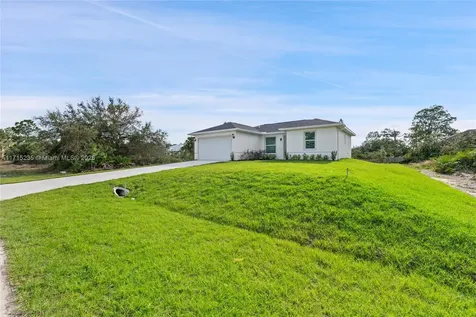 957 Commodore Street Lehigh Acres FL 33974