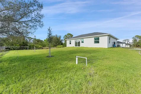 957 Commodore Street Lehigh Acres FL 33974