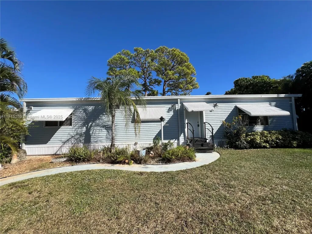 12020 Iguana Bay Boynton Beach FL 33436