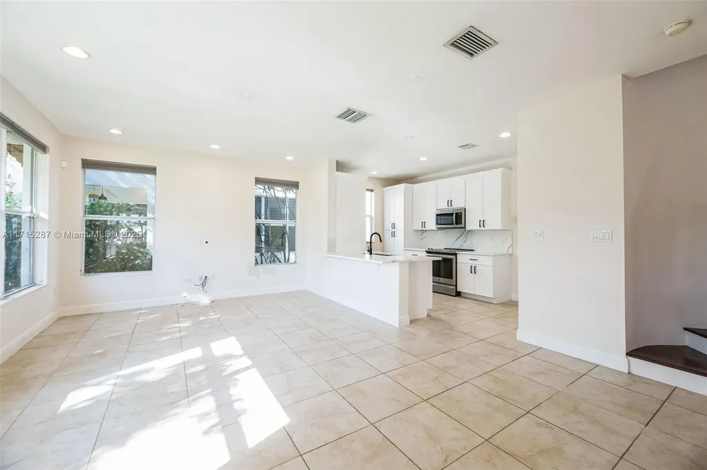 601 SW 10th Street Fort Lauderdale FL 33315