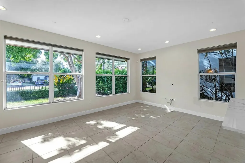 601 SW 10th Street Fort Lauderdale FL 33315