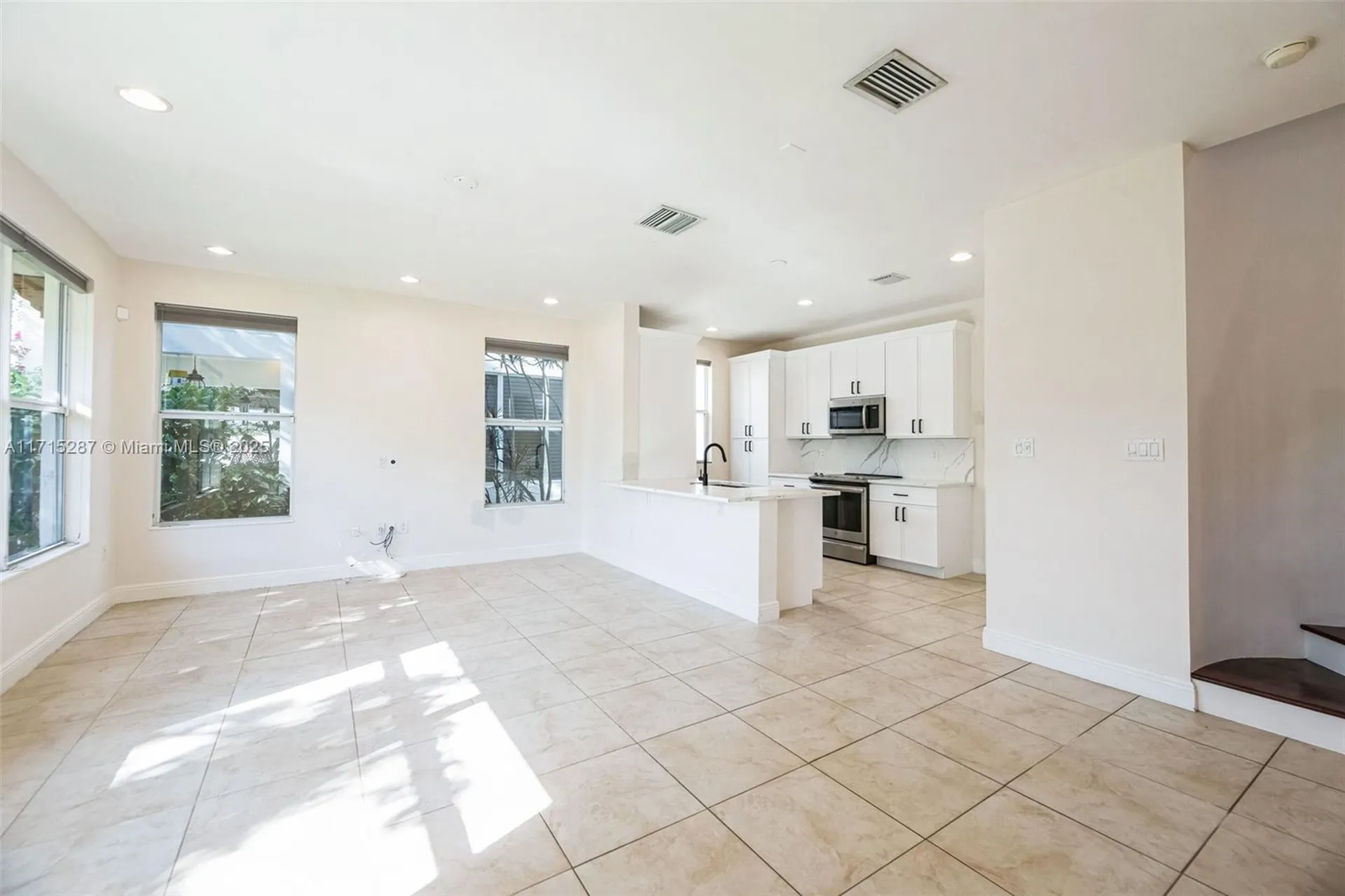 601 SW 10th Street Fort Lauderdale FL 33315