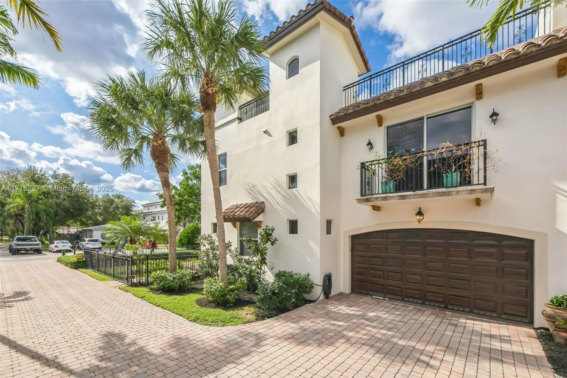 601 SW 10th Street Fort Lauderdale FL 33315