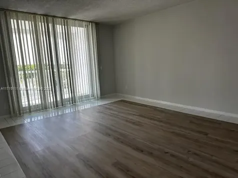 5401 Collins Avenue Miami Beach FL 33140