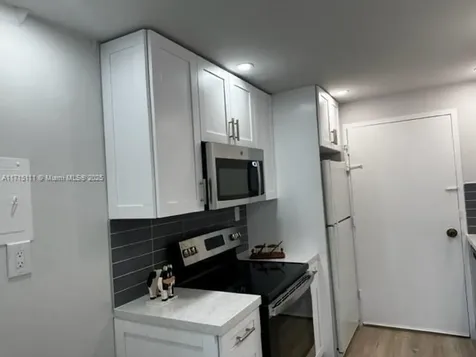 5401 Collins Avenue Miami Beach FL 33140