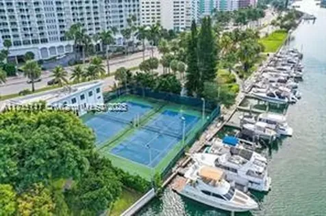 5401 Collins Avenue Miami Beach FL 33140