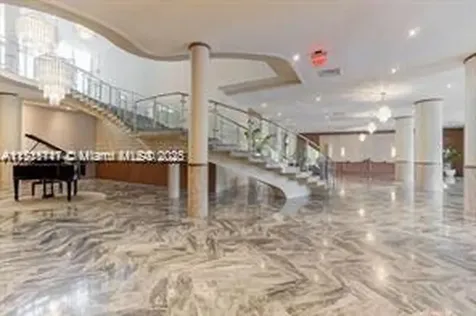 5401 Collins Avenue Miami Beach FL 33140