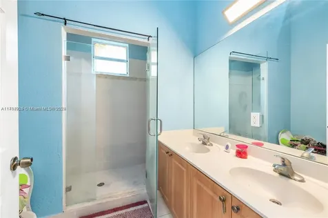 15492 SW 274th Street Homestead FL 33032