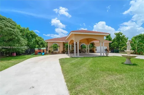 15492 SW 274th Street Homestead FL 33032