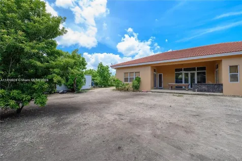15492 SW 274th Street Homestead FL 33032