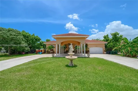 15492 SW 274th Street Homestead FL 33032