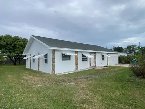 10421 SW 184th Street Cutler Bay FL 33157