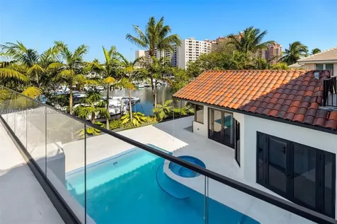 284 Las Brisas Court Coral Gables FL 33143