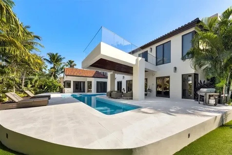 284 Las Brisas Court Coral Gables FL 33143