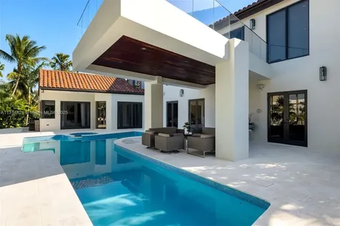 284 Las Brisas Court Coral Gables FL 33143