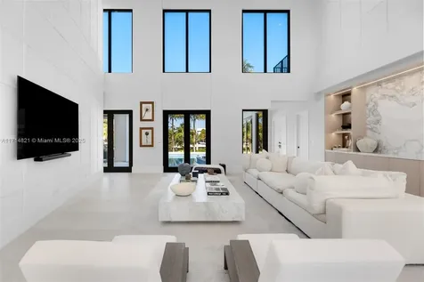 284 Las Brisas Court Coral Gables FL 33143