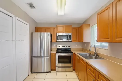 1371 NW 75th Street Miami FL 33147