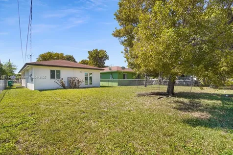 1371 NW 75th Street Miami FL 33147
