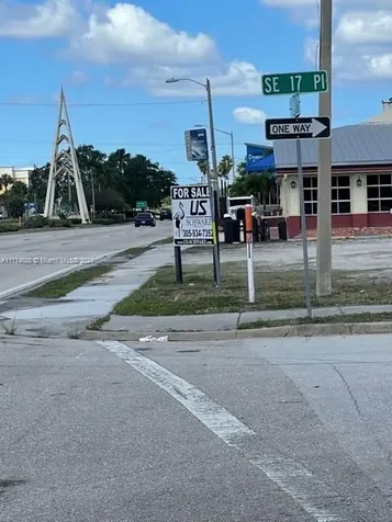 1725 Cape Coral Parkway Cape Coral FL 33904