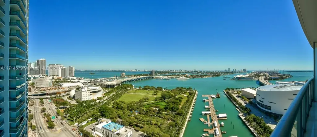 888 Biscayne Boulevard Miami FL 33132