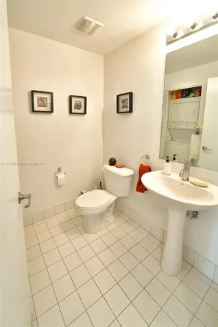 888 Biscayne Boulevard Miami FL 33132