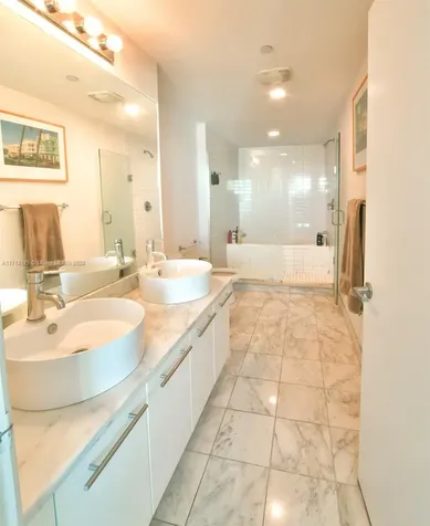 888 Biscayne Boulevard Miami FL 33132
