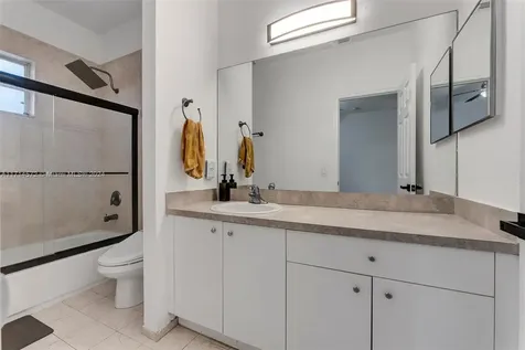 8207 Santa Monica Terrace Tamarac FL 33321
