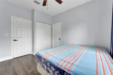 8207 Santa Monica Terrace Tamarac FL 33321