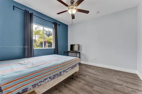 8207 Santa Monica Terrace Tamarac FL 33321