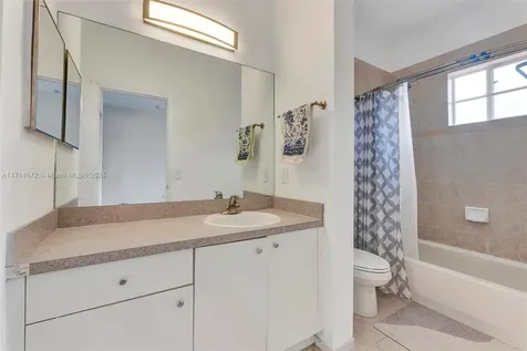 8207 Santa Monica Terrace Tamarac FL 33321