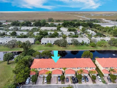 8207 Santa Monica Terrace Tamarac FL 33321