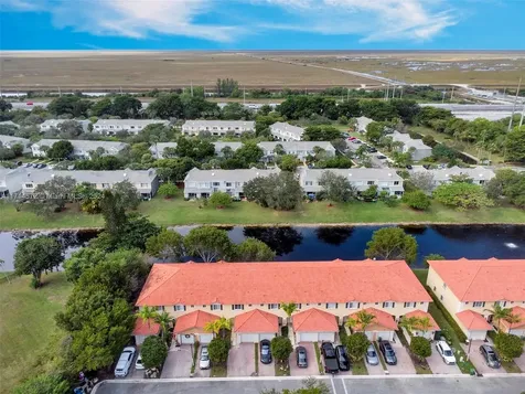 8207 Santa Monica Terrace Tamarac FL 33321