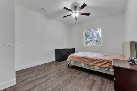 8207 Santa Monica Terrace Tamarac FL 33321