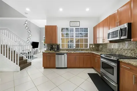 1042 SW 146th Terrace Pembroke Pines FL 33027