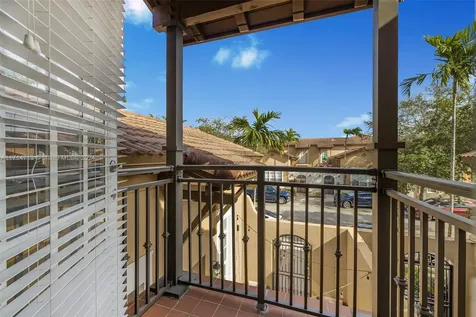 1042 SW 146th Terrace Pembroke Pines FL 33027